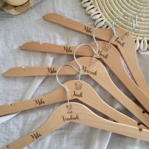 Cintres semaine enfant (lot de 5)